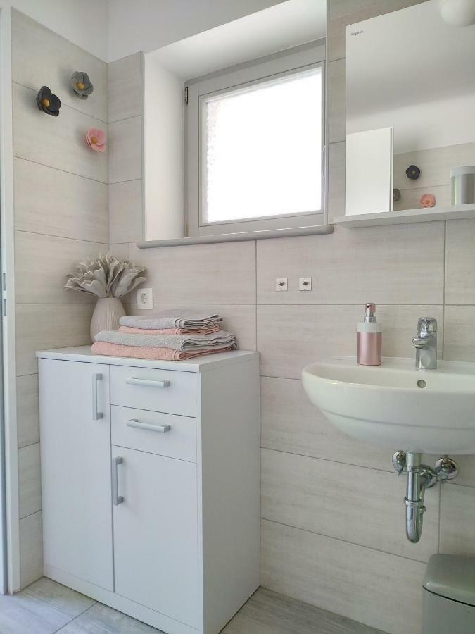 Sweet Roznik Appartement